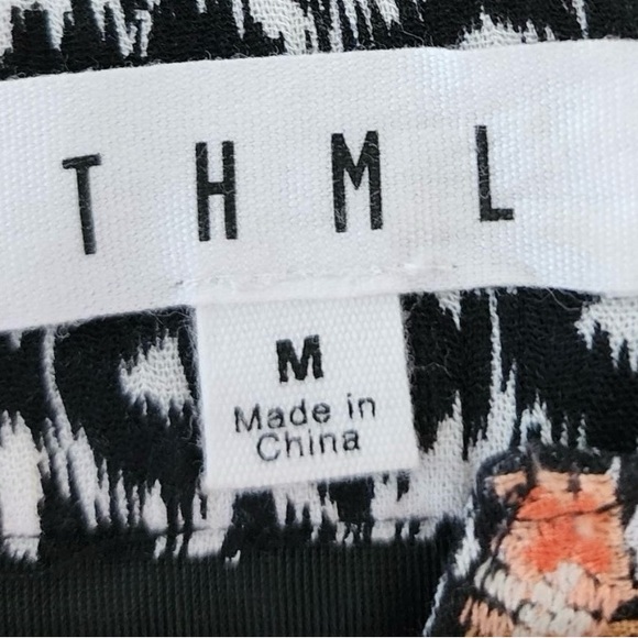 Gorgeous Scoop-Neck colorful Embroidered THML Rayon Latin- feeling summer dress - Picture 4 of 9